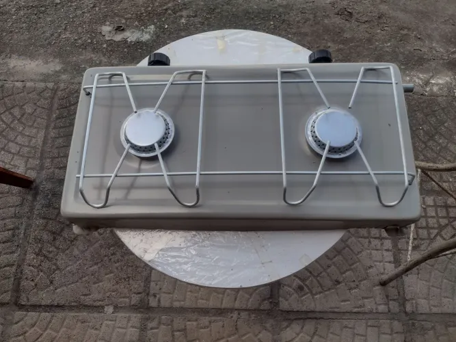 Mini fogão portátil