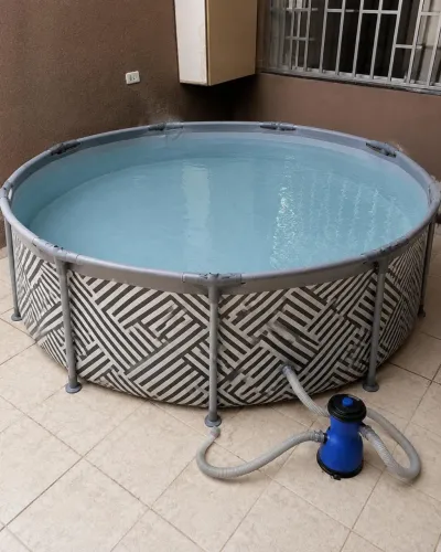 Piscina 7.000 L com filtro/bomba