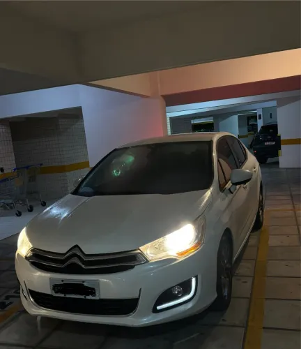 Citroen C4 Lounge Tendance 2.0 Flex 4P Aut. 2014
