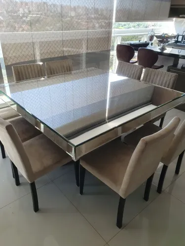 MESA QUADRADA 2x2m  ESPELHADA + 8 CADEIRAS