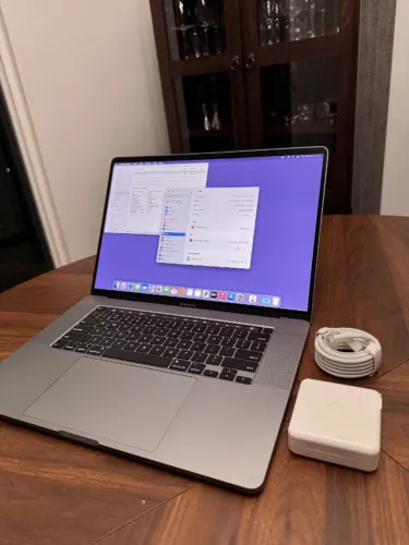 MacBook Pro 16 2019 i7 32GB 1TB Radeon 8GB - Impecável