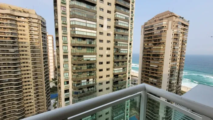 Barra da Tijuca - POSTO 5 - Apto à venda com 2 quartos - Vista Mar