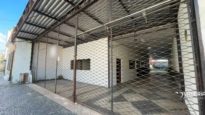 EXCELENTE GALPÃO COM 600 M² !!