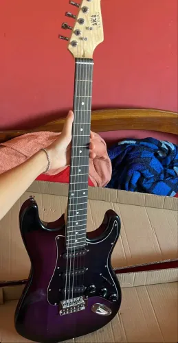 Stratocaster Konig NOVA+cabos
