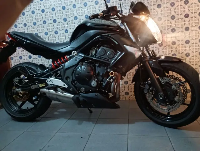 Kawasaki er6n - muito bem cuidada 