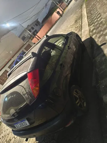 Ford Focus 2.0 16v/ 2.0 16V Flex 5P 2005