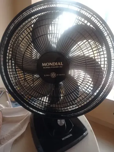 Ventilador Mondial Super Power VSP-40-B. Com 40 cm de diâmetro e hélice de 6 pás