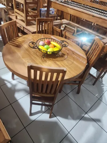 Jogo de mesa em madeira de Demolição Peroba rosa redonda
