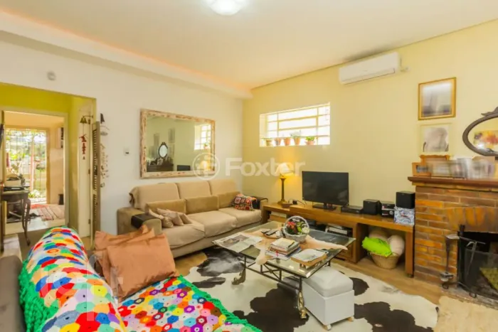 Casa à venda em Vila Assunção com 90 m², 2 quartos, 3 vagas