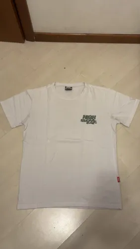 2 camisetas high