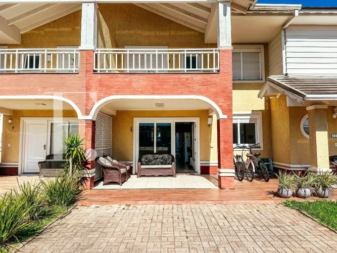 Casa À Venda no Condomínio Pacific