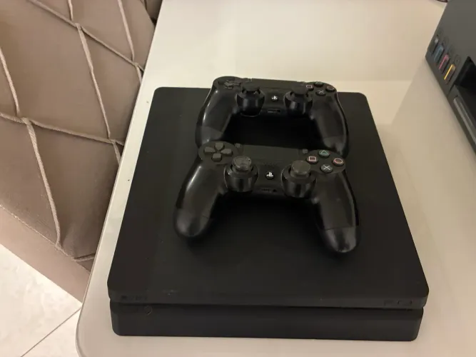 PS4 slim 500 gb 
