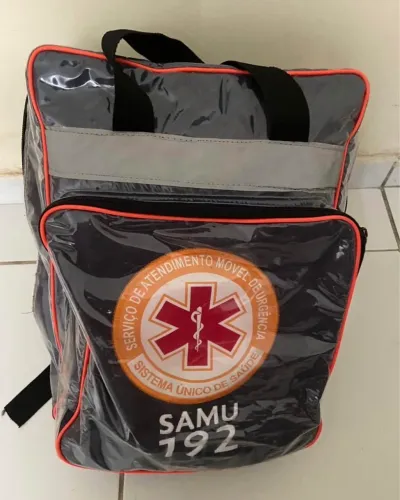 Vendo bolsa do samu ótimo pra quem tá na areia ou fazer entrega 