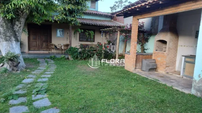 Casa com 2 dormitórios à venda, 180 m² por R$ 750.000,00 - Piratininga - Niterói/RJ