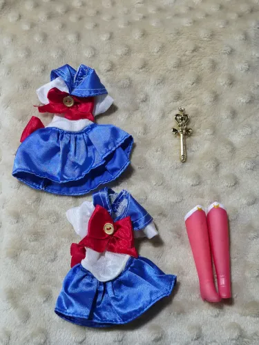 Boneca sailor moon lote de acessórios 
