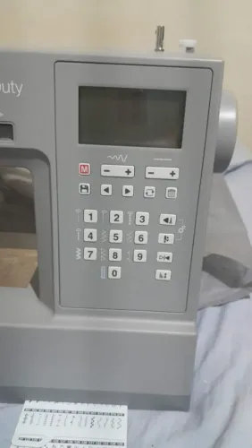 Maquina de costura singer duter 204l ,nunca usada
