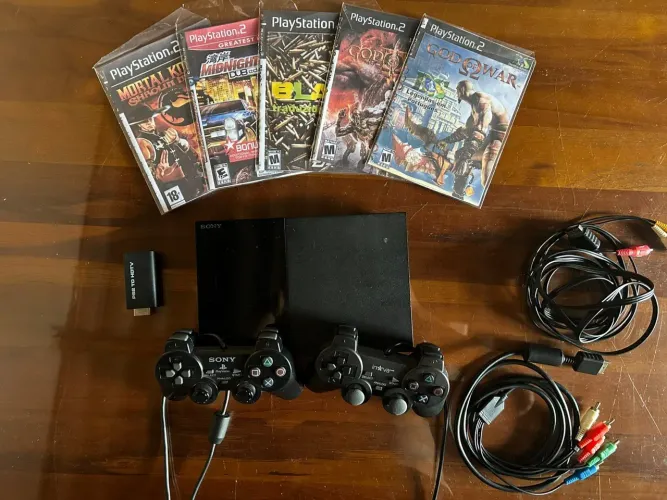 PS2 Slim + 2 controles + 2 cabos para TV + Adaptador HDMI + Memory card + Cartão m 64GB