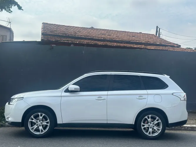 Mitsubishi Outlander 2.0 16V 160cv Aut. 2015