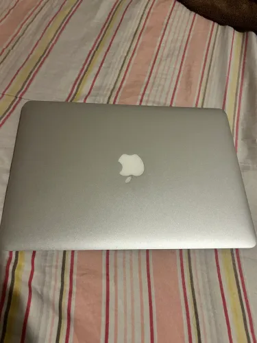 MacBook Air 13" (Mid 2011) para Reparos / Retirada de Peças