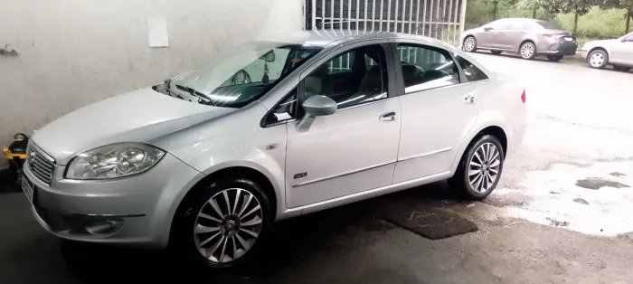 Fiat Linea Essence 1.8 Flex 16V 4P 2014