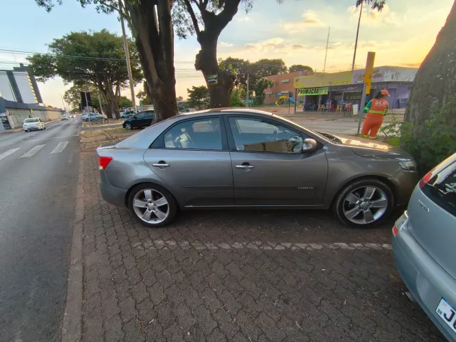 Kia Motors Cerato 1.6 16V Mec. 2011