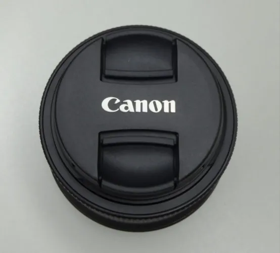 Lente Canon RF-S 18-45 mm F4.5-6.3 IS STM Original e Nova
