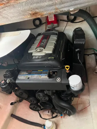 Mercruiser 350 6.2 300 HP