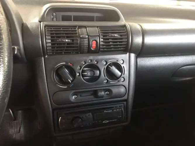 Chevrolet Corsa Pick-up Sport 1.6 MPFI 2003