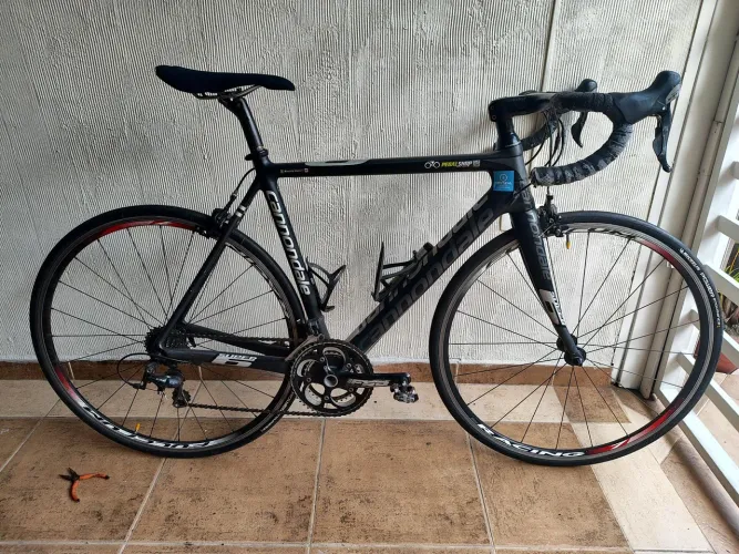 Cannondale SuperSix Carbono Tam 54 | Shimano 105 | Cockpit Carbono Black Inc | Excelente