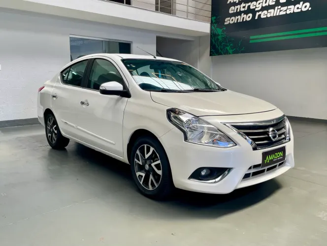 Nissan Versa Unique 1.6 16V Flexstart 4P Aut. 2017