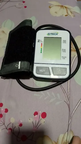 Aparelho de medir pressão de braço digital 