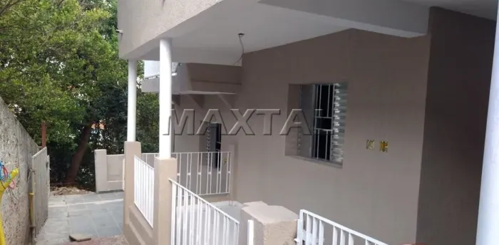 Imóvel à venda no Parque Peruche. Ideal para renda, com 8 casas no terreno, todas alugadas