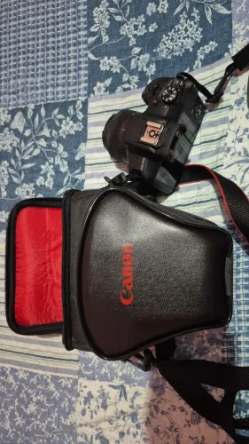 Câmera fotográfica Canon R.100