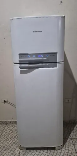Geladeira Electrolux DF50 Frost Free 430L - 127v.
