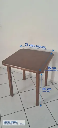 Mesa de madeira 4 lugares