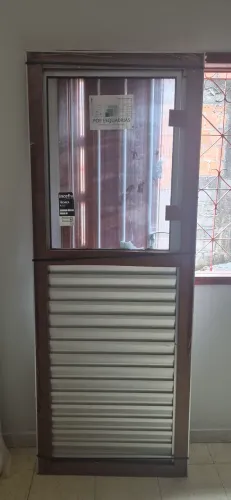 Porta Social direta 2,10 x 0,80 NOVA na embalagem que foi comprada