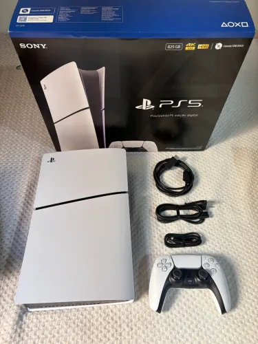 PS5 Slim Digital ( 3 meses de uso)