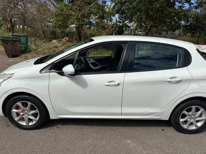 Peugeot 208 Active/active Pack 1.5 Flex 8V 5P 2015