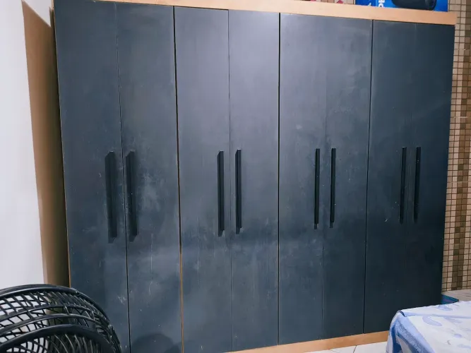 Guarda Roupa Casal 8 Portas e 4 Gavetas - USADO em EXCELENTE ESTADO