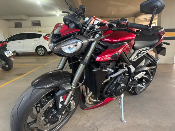 Triumph Street Triple RS