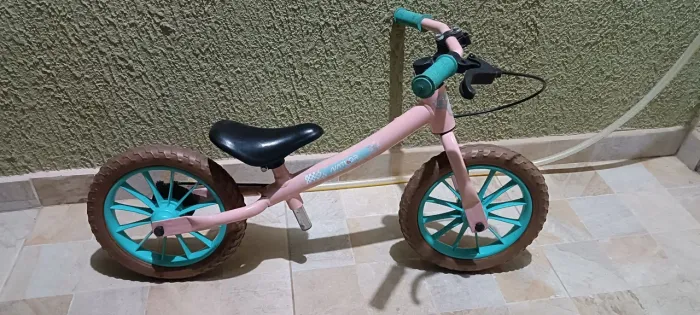 Bicicleta de equilíbrio/ Bicicleta aro 12