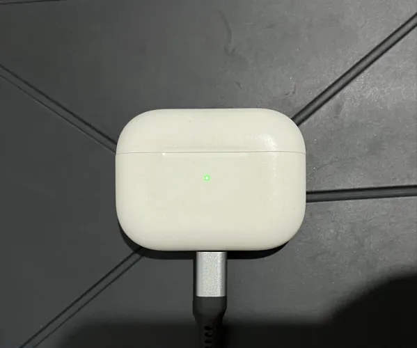 Caixa AirPods Pro 1ª geração original com defeito para conserto/peças