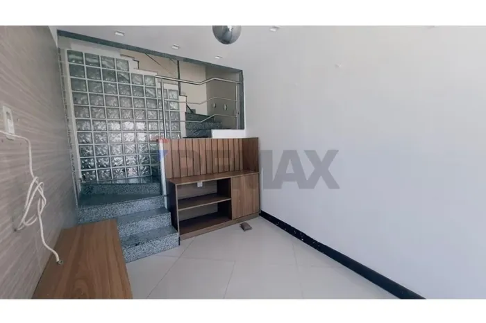 *CASA SEMIMOBILIADA PARA LOCAÇÃO CENTRO DE LAURO DE FREITAS*