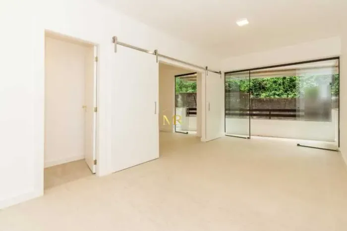 Apartamento de 2 suítes no Humaitá - 97 m² com varanda e vista para o verde