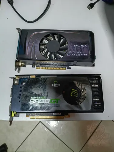 PLACA DE VÍDEO GTS 450 E 8800GT NO ESTADO.