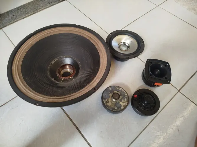 Alto falantes, Drive Titanium, Drive Fenólico, Twitter 