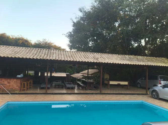 Sítio em esmeraldas
