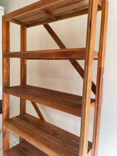 Estante Prateleira com madeira rustica