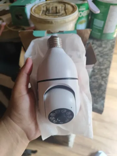 Vendo câmera wi-fi nova com sensor de movimento 