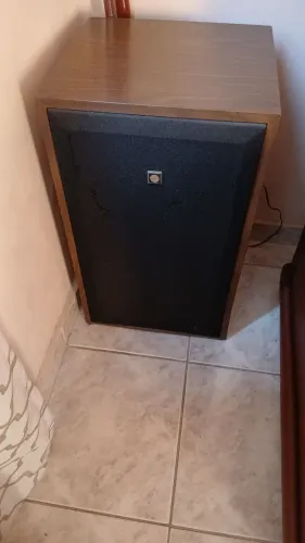 Caixa de Som Classica Sanyo